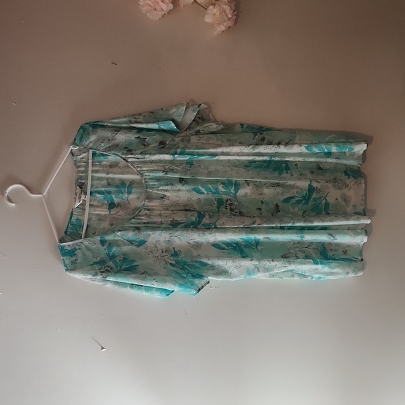 Beautiful Northern reflections top - Picture 3 of 3